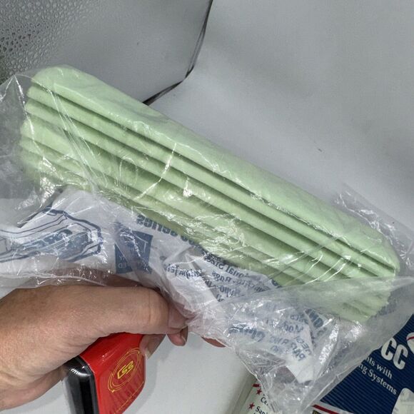 2 Packs of 8 Genuine Oreck CCPK8DW Hypo-Allergenic Type CC Vacuum Cleaner Bags - Picture 5 of 5